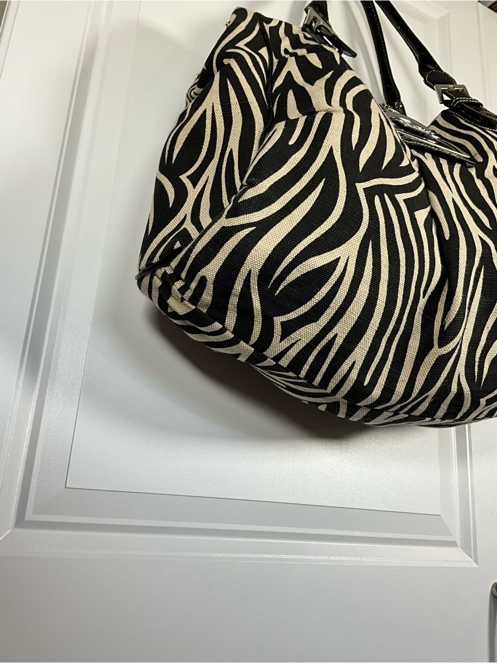 Guess Zebra Print Canvas Tote Bag Black Cream with Patent Trim - Picture 9 of 11